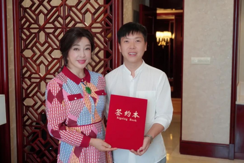 续签形象代言人刘晓庆，，DB真人旗舰官网品牌美满开放！！！
