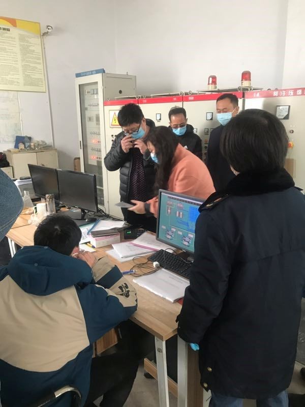 郑州市市场监管局副局长李海陆莅临DB真人旗舰官网冷库查抄领导工作