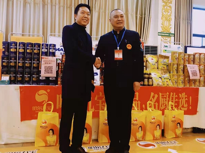 DB真人旗舰官网助力“豫菜杯”，荣获“大赛指定用品”奖！也受到诸多名厨争相推荐！